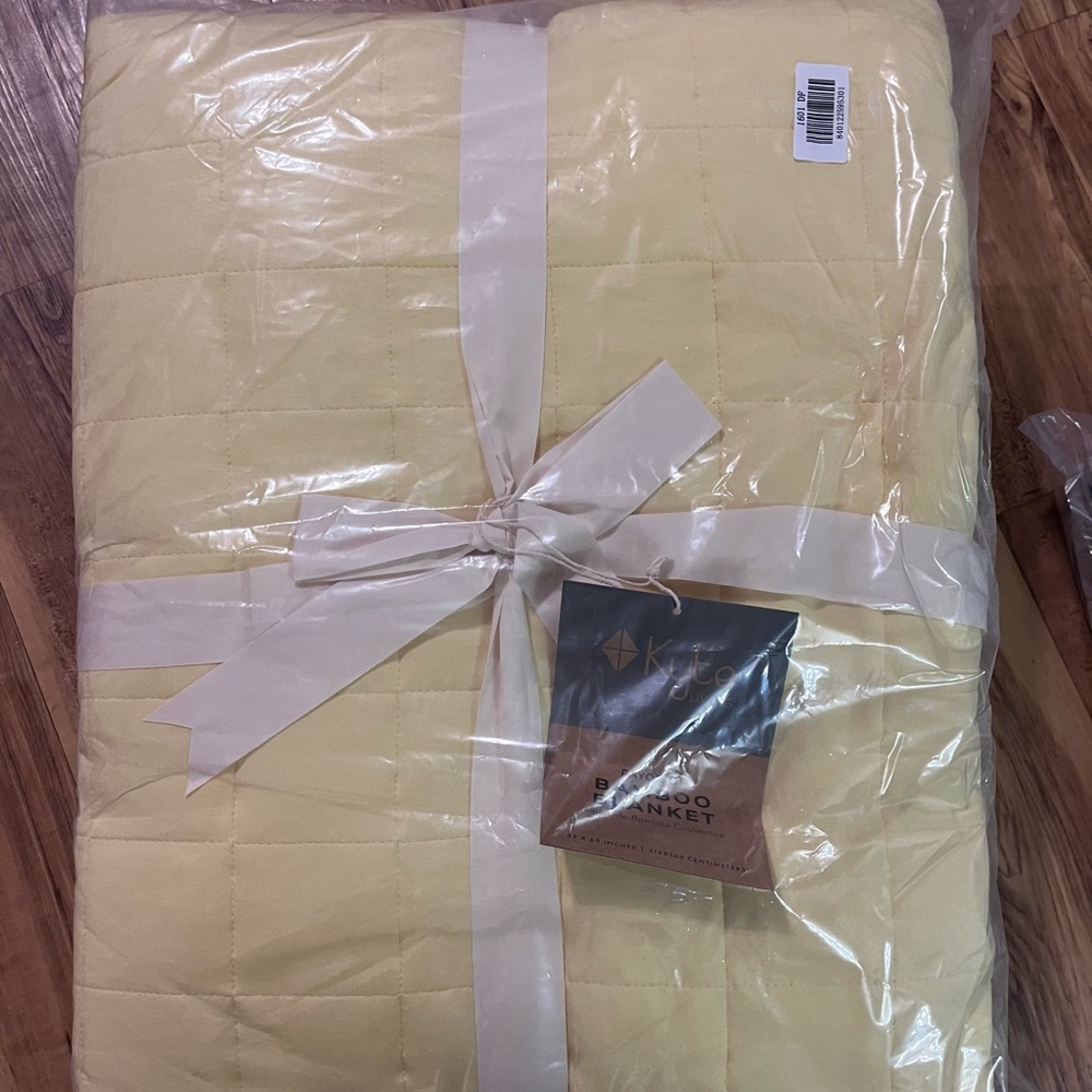 Kyte Baby Adult Blanket Daffodil